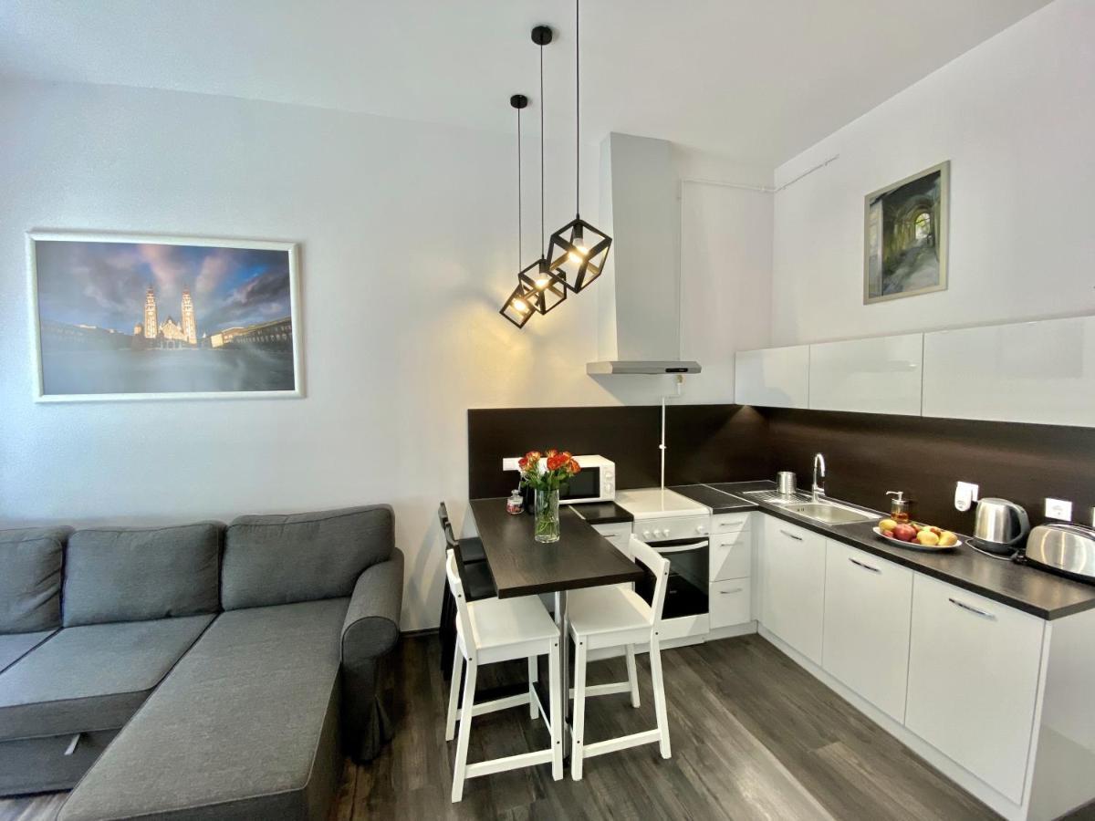 Art Apartment Szeged Eksteriør billede