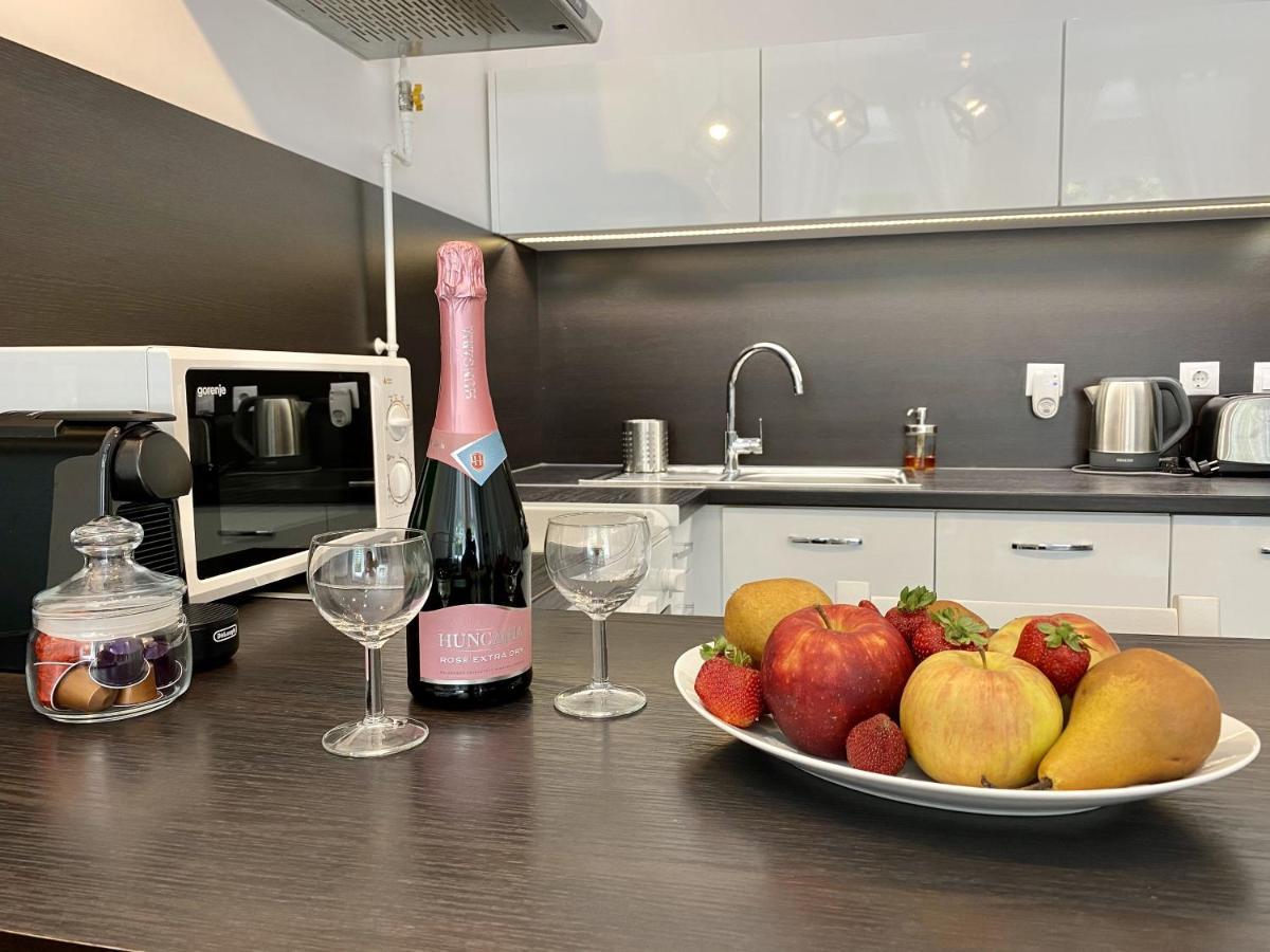 Art Apartment Szeged Eksteriør billede
