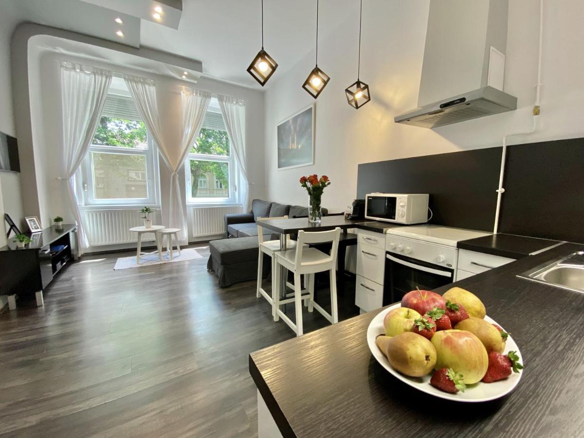 Art Apartment Szeged Eksteriør billede
